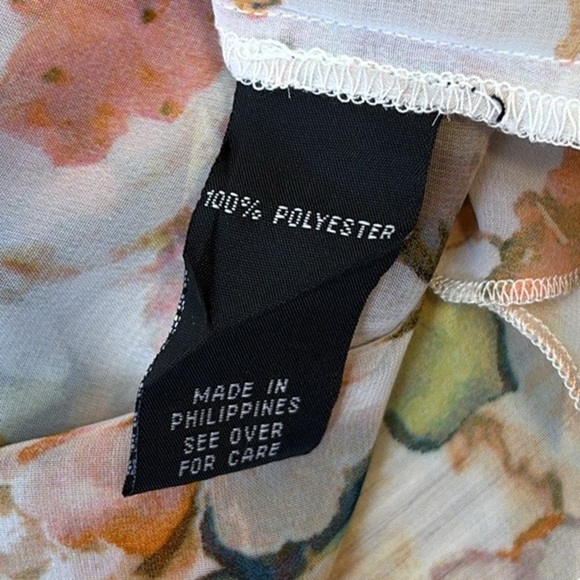 A. Byer Short Sleeve Floral Blouse Size M - Picture 6 of 6